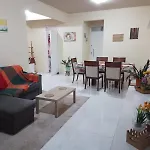 Espacoso Apartamento A 100 Metros Da Praia Do Futuro