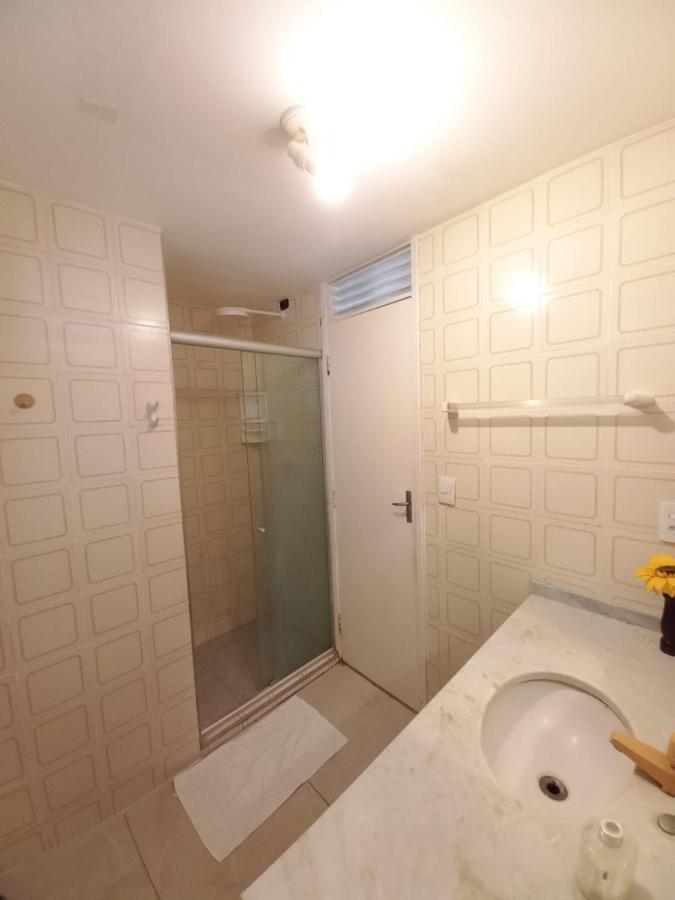 Espacoso Apartamento A 100 Metros Da Praia Do Futuro *