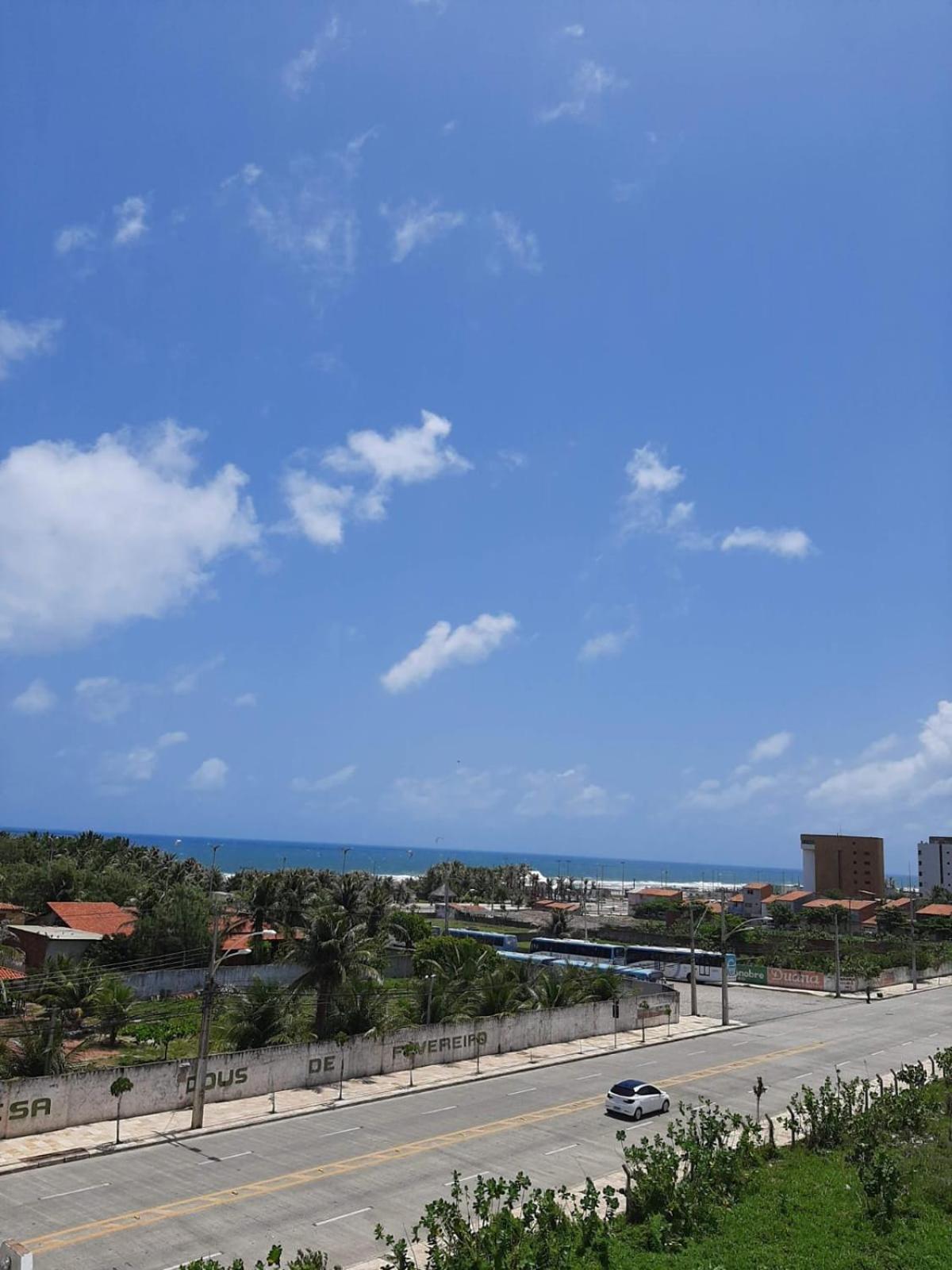 Espacoso Apartamento A 100 Metros Da Praia Do Futuro * Fortaleza (Ceara)