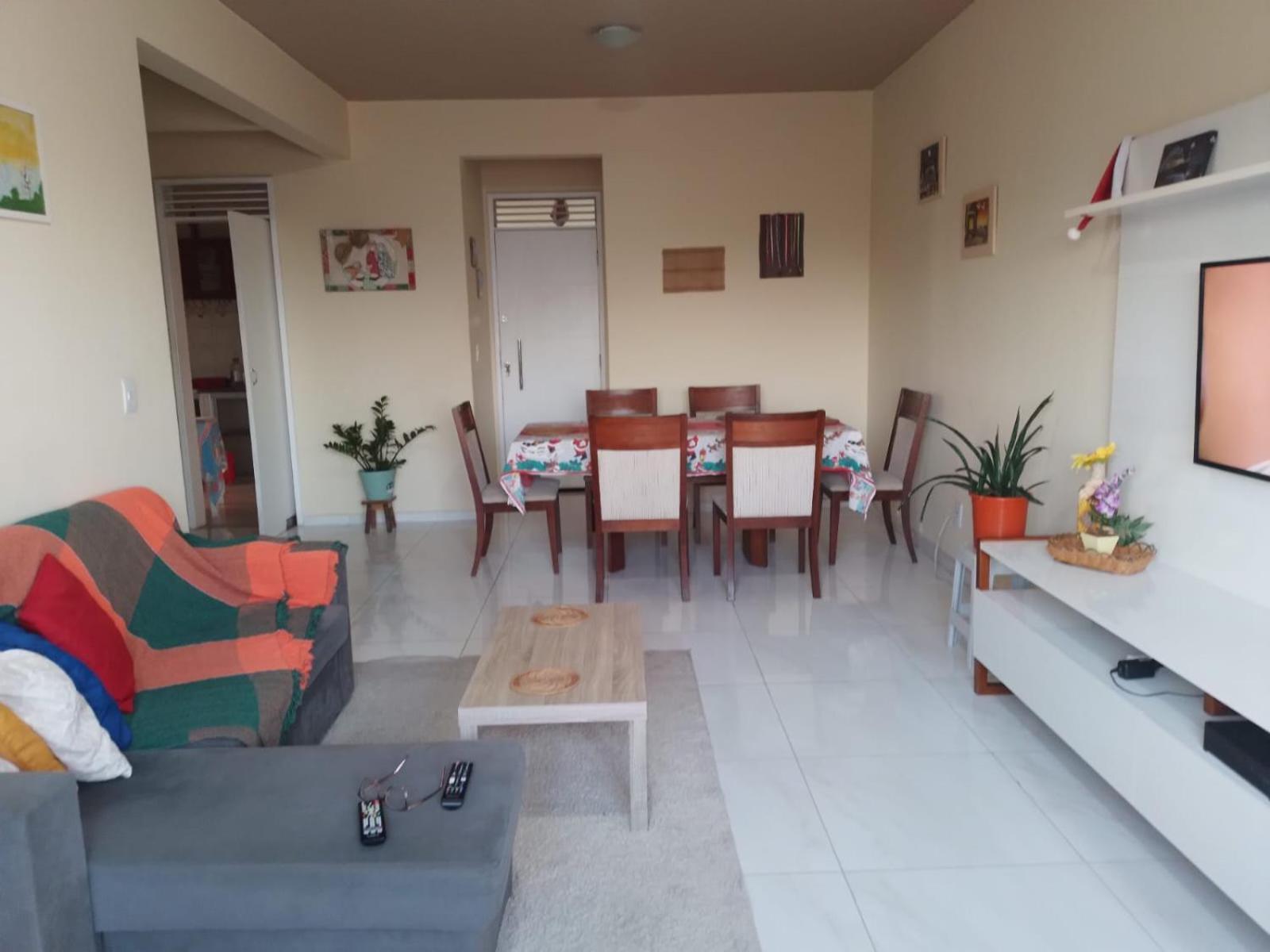 Apartamento Espacoso Apartamento A 100 Metros Da Praia Do Futuro *